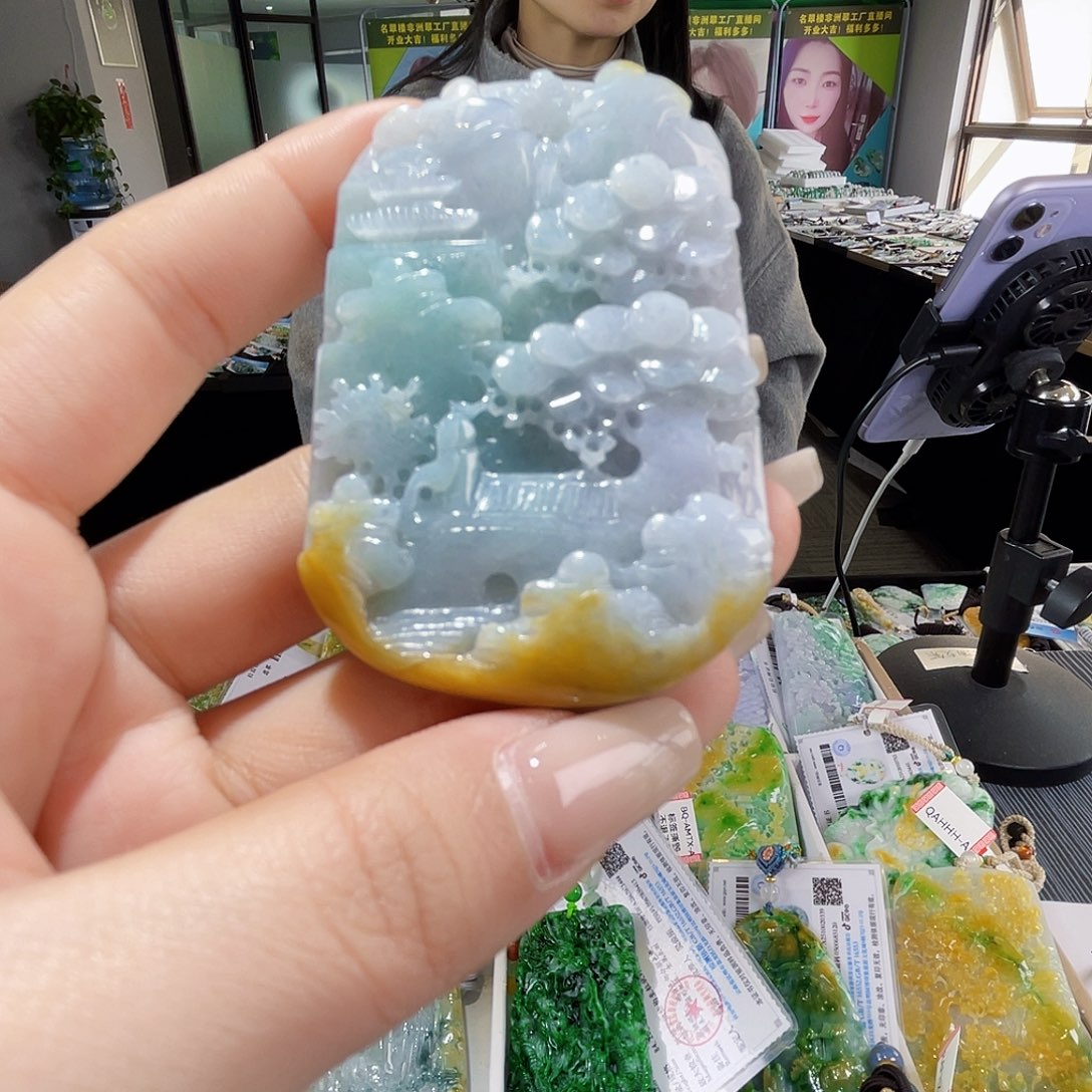 颈饰未镶嵌翡翠一