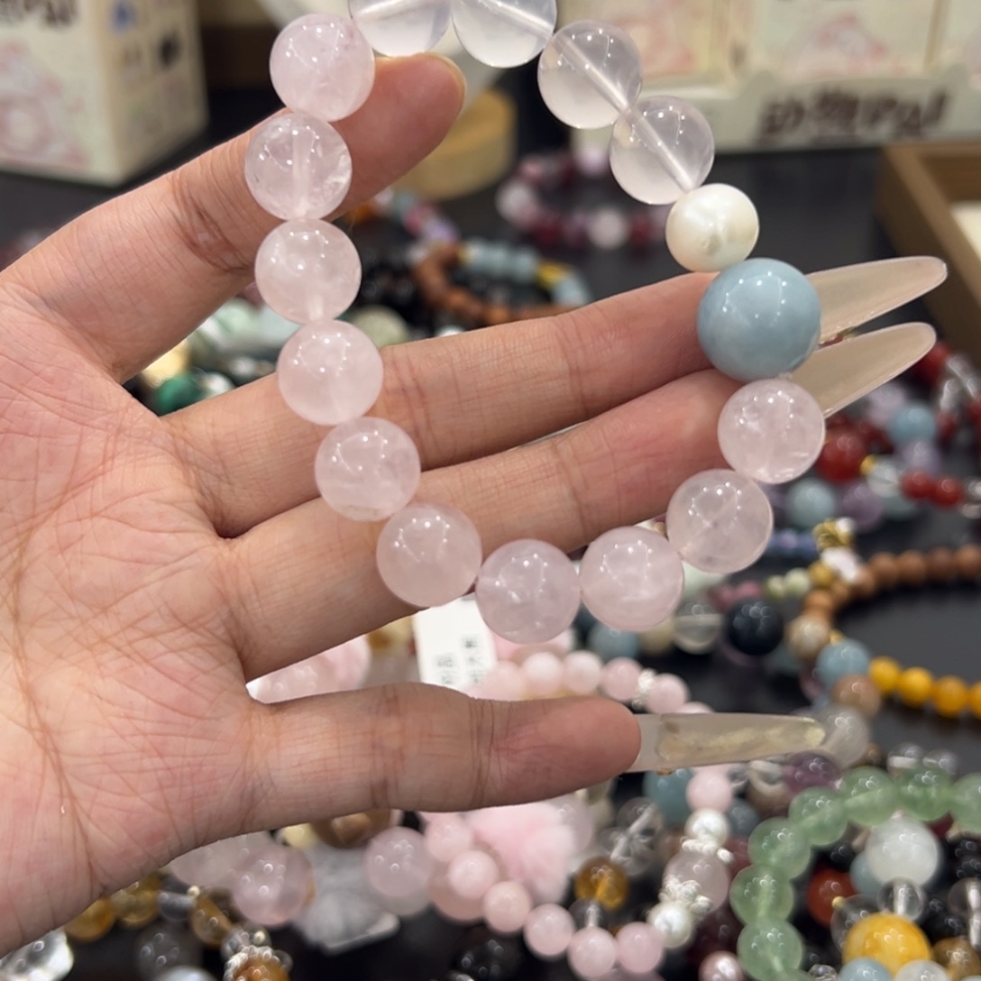 水晶手串未镶嵌粉水