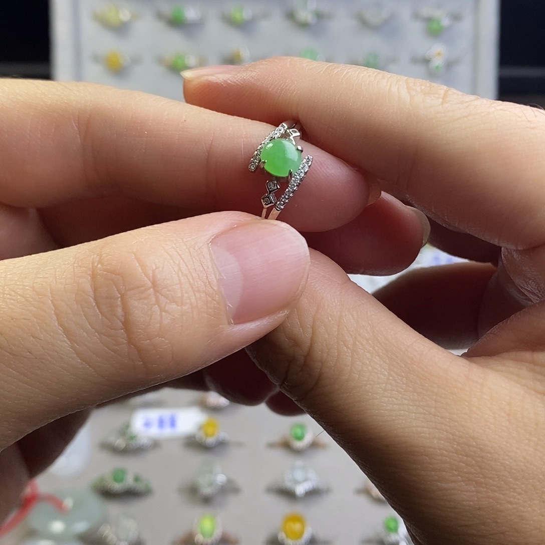 翡翠未镶嵌戒指翡翠戒指