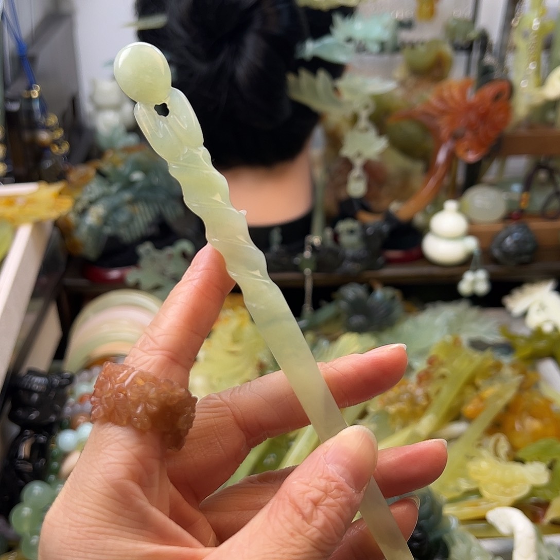 蛇纹石玉发簪未镶嵌