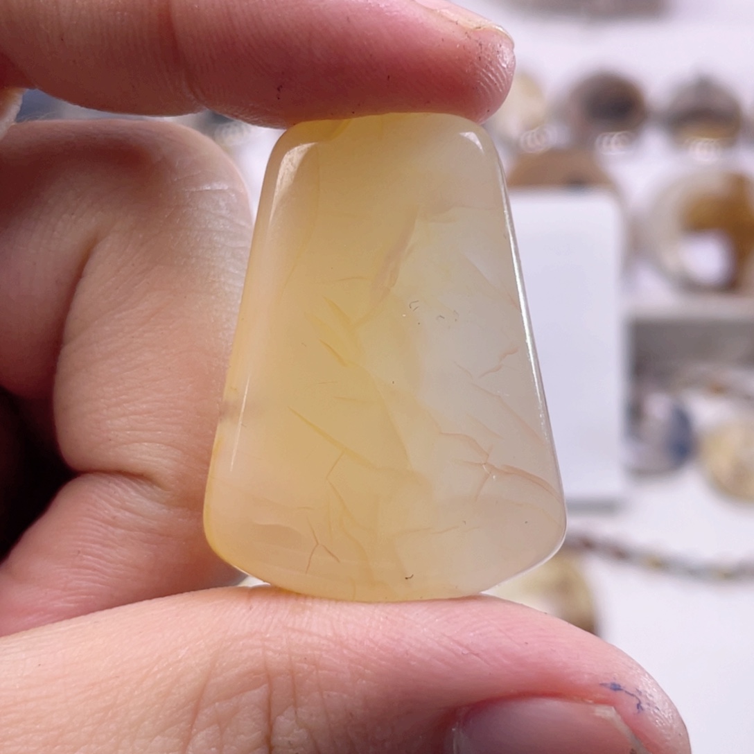 玛瑙/玉髓未镶嵌珠宝奇石