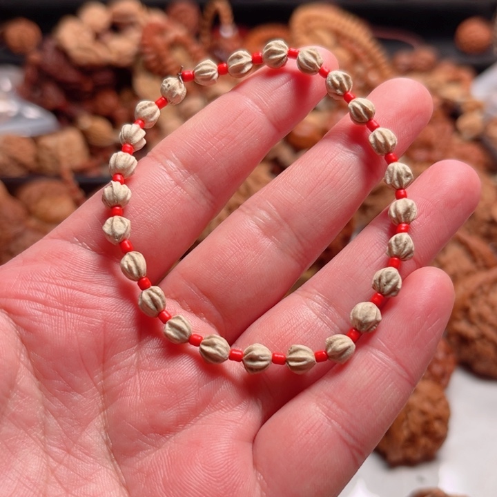 文玩核桃手串0.55野生小八棱手串