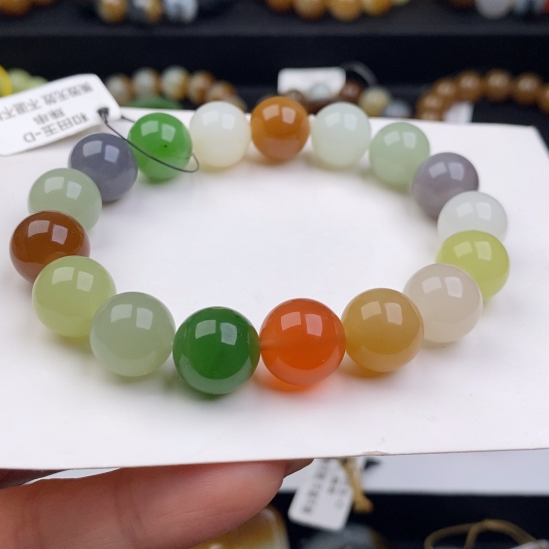 和田玉未镶嵌手串