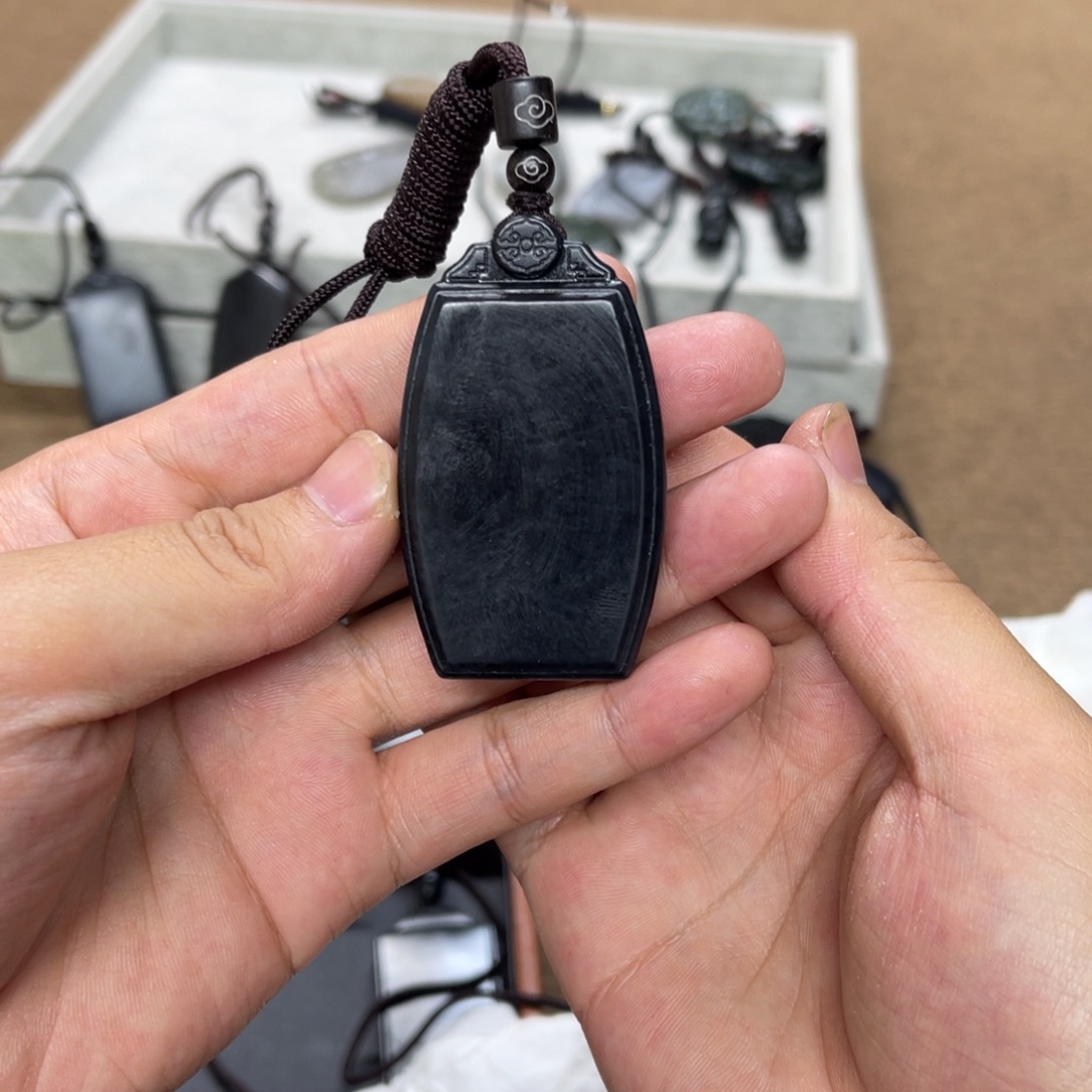 和田玉（糖玉）未镶嵌挂件