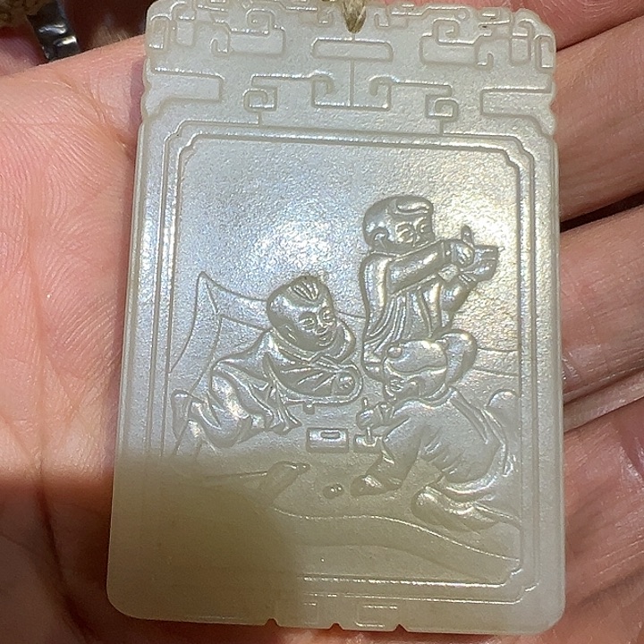 和田玉（糖玉）挂件未镶嵌以**画