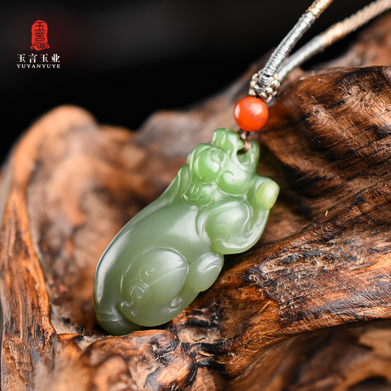 新疆和田玉碧玉貔貅吊坠挂件