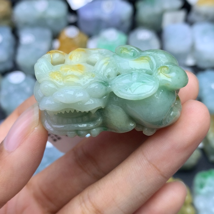 翡翠颈饰未镶嵌天然缅甸翡翠