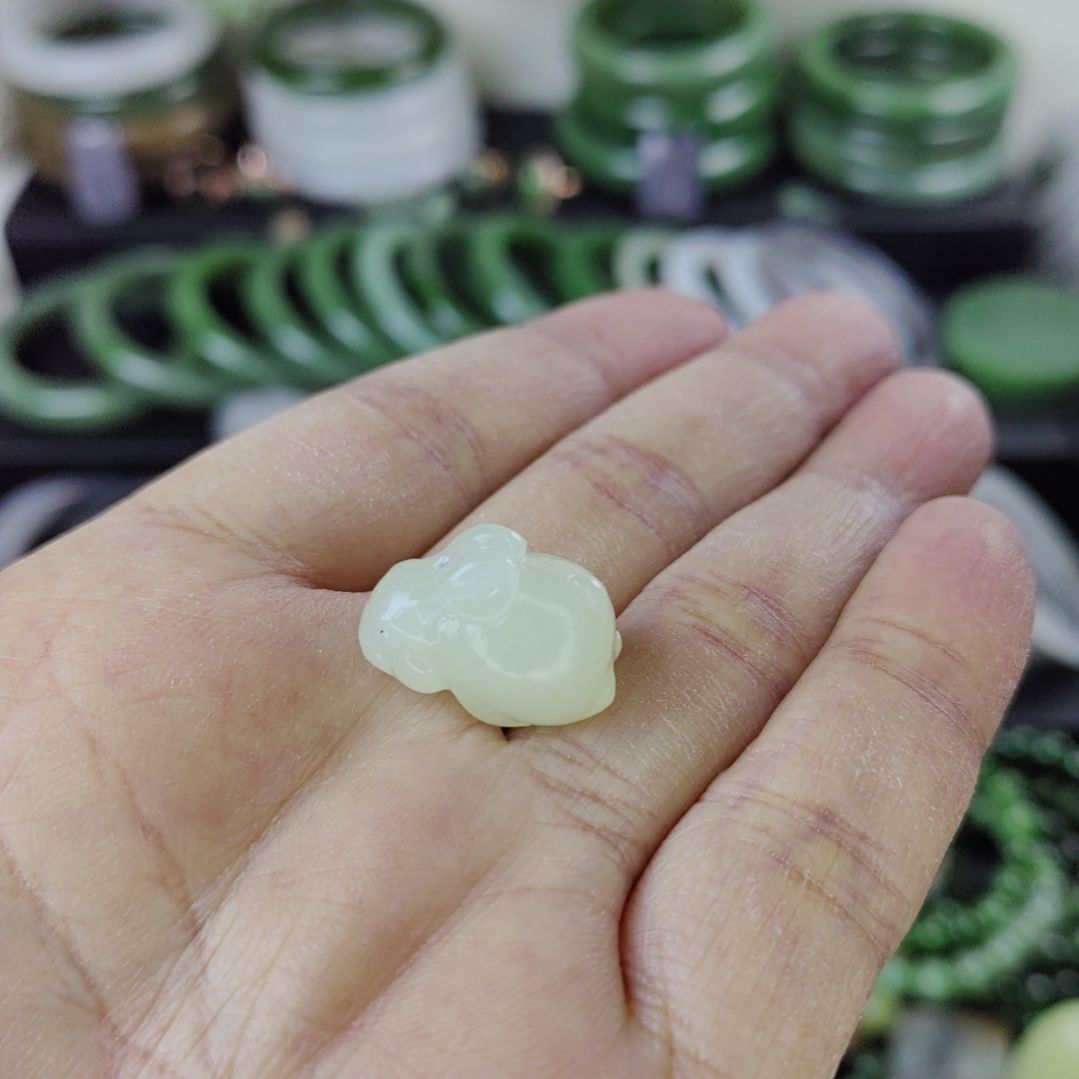 和田玉颈饰未镶嵌