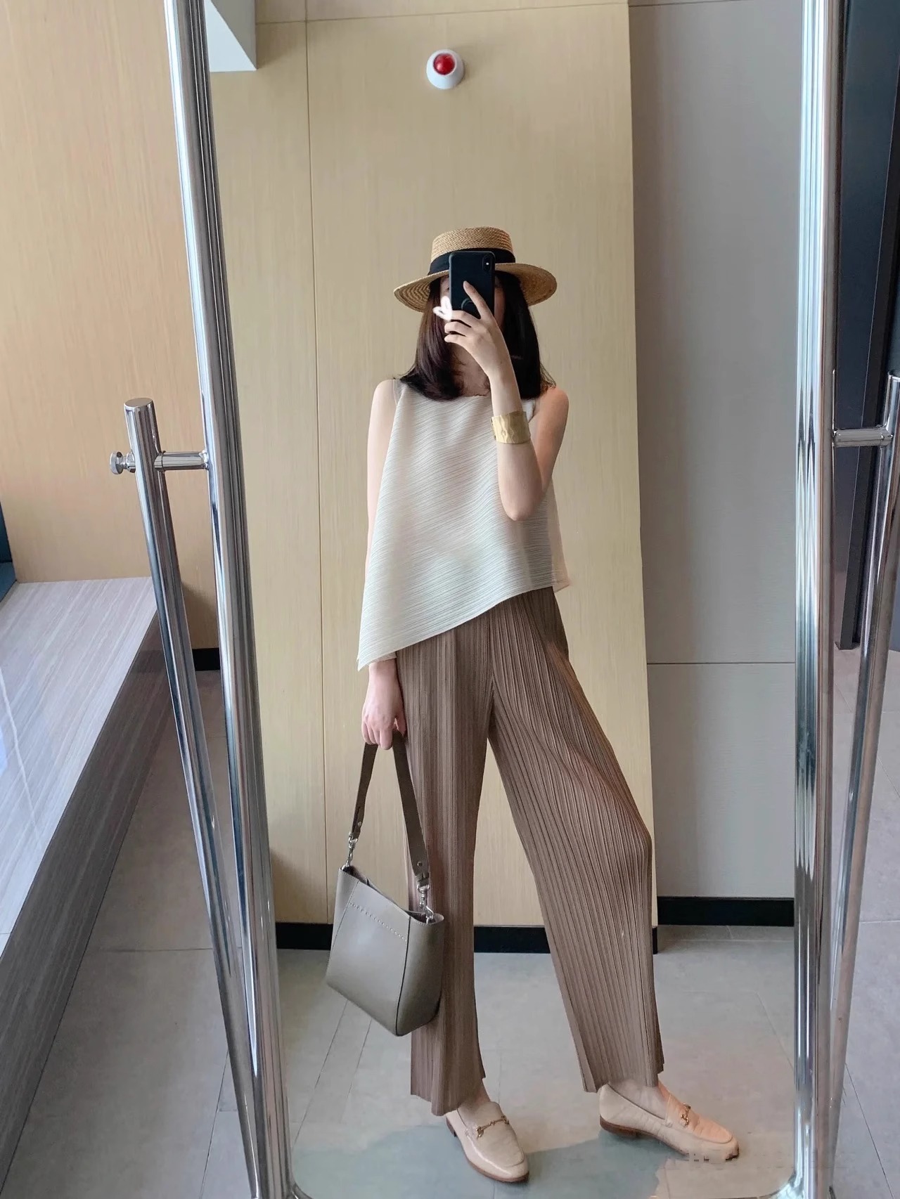 杰瑞【梅雨青萍】新款不规则圆领显瘦褶皱无袖t恤三宅风百搭上衣