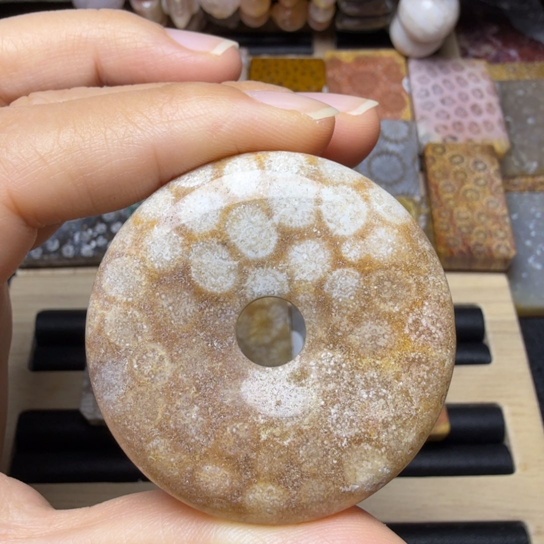 硅化玉未镶嵌晶花