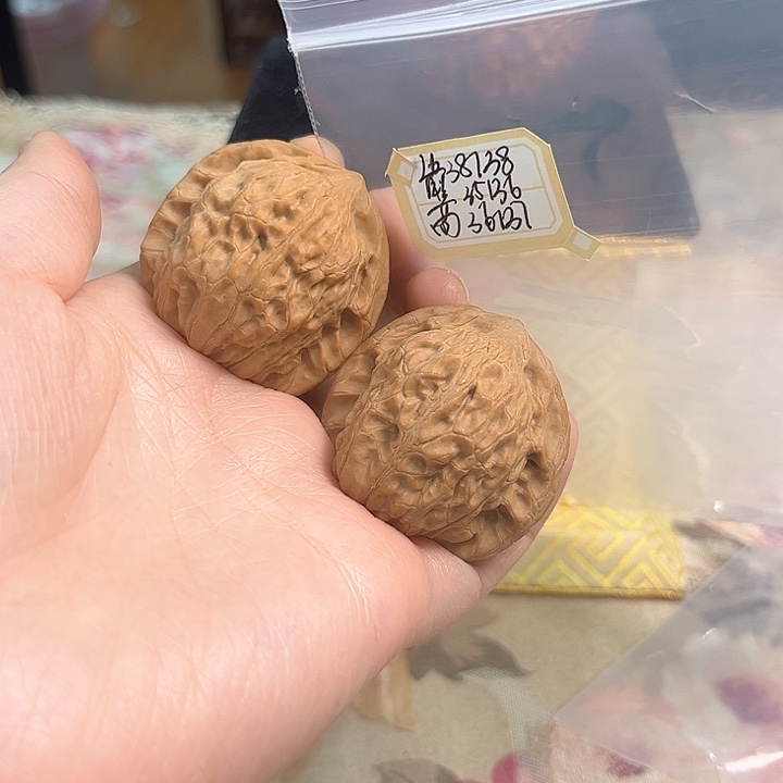 文玩核桃把件非嫁接将军帽