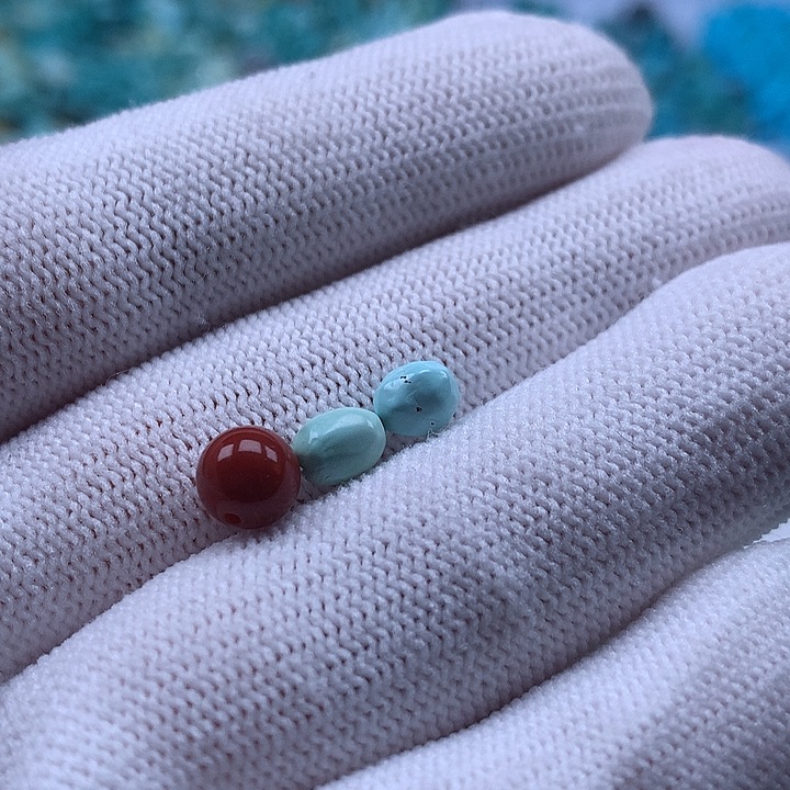 南红玛瑙未镶嵌珠宝奇石