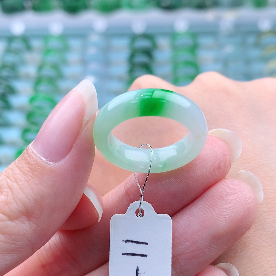 翡翠戒指未镶嵌缅甸翡翠A货