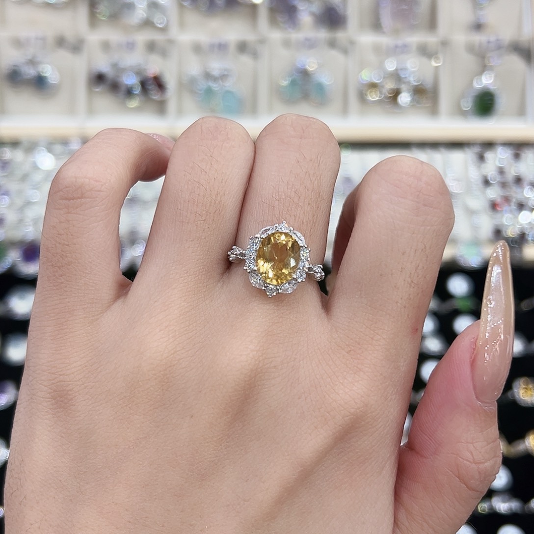 白***芷黄晶戒指银S925镶嵌