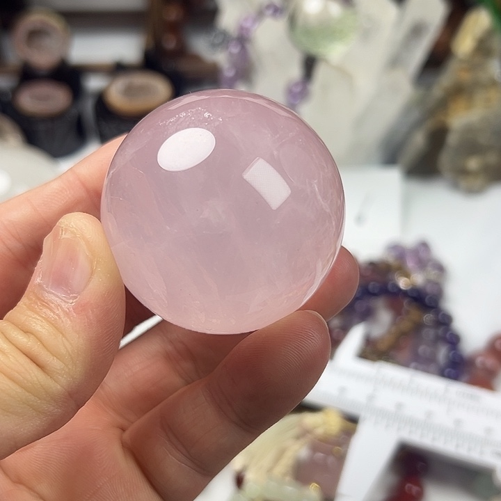 1碧玺（处理）4.8厘米莫桑比克粉球球