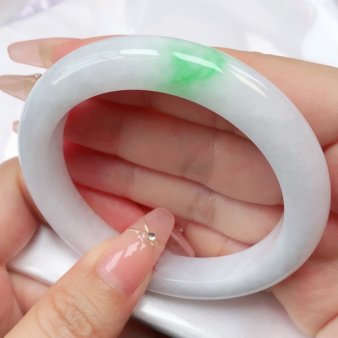 翡翠手镯未镶嵌抖音979