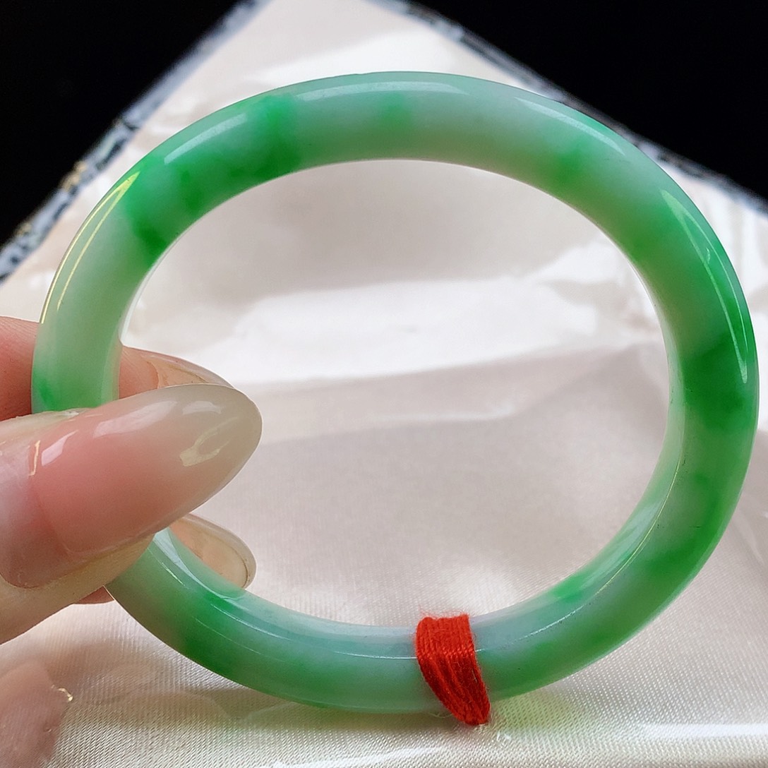 翡翠手镯未镶嵌天然翡翠1193