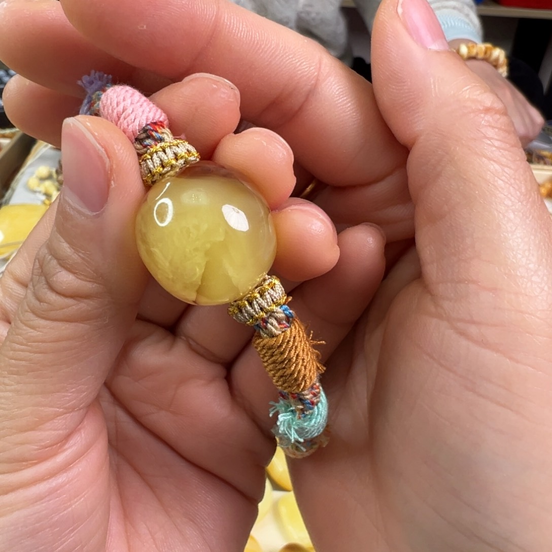 蜜蜡裸石未镶嵌蜜蜡