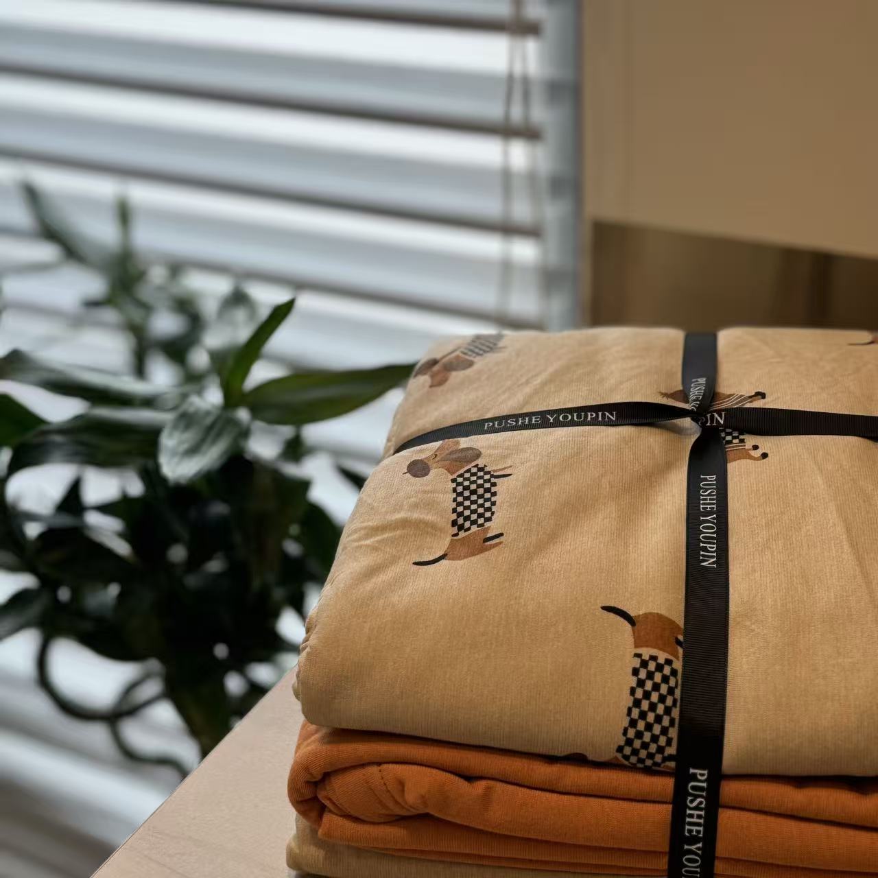 827-针织棉系列橘色腊肠狗