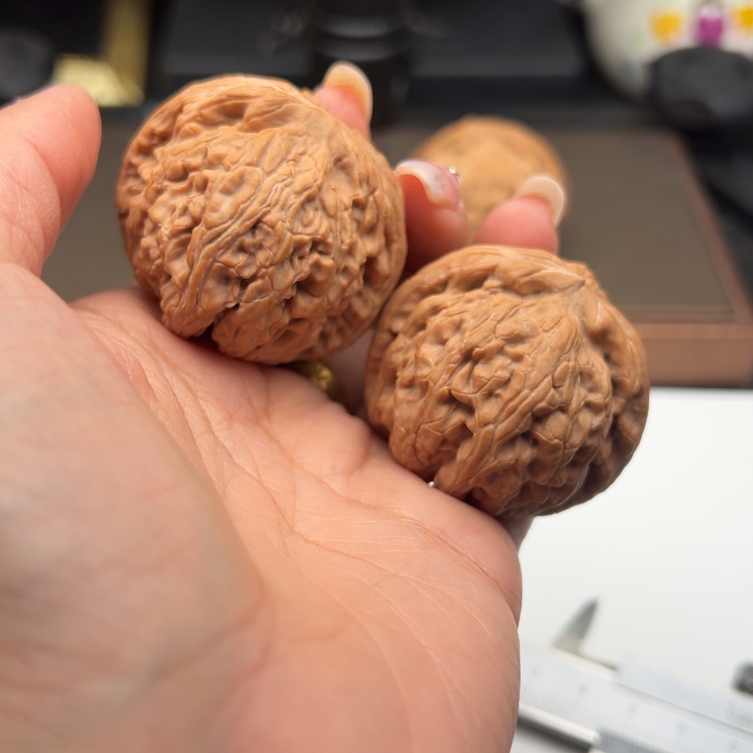 文玩核桃把件红锦鲤45