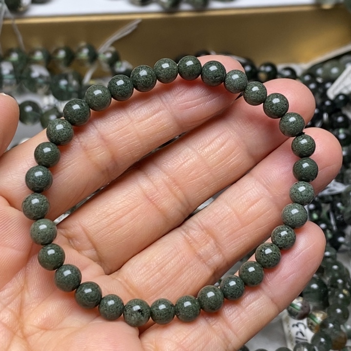 手链未镶嵌水晶天然绿幽灵满绿聚宝盆约5.8咪