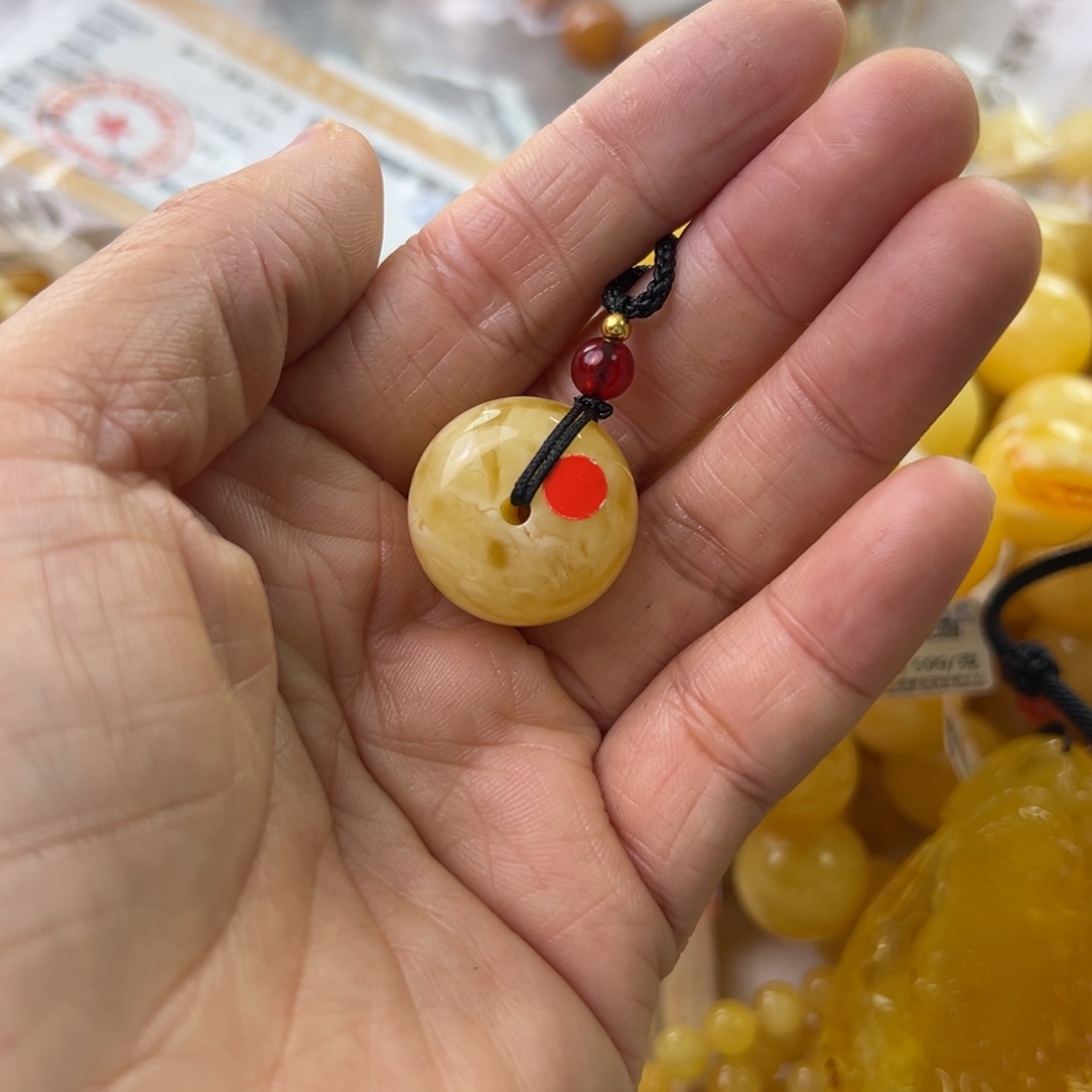 琥珀珠宝奇石未镶嵌