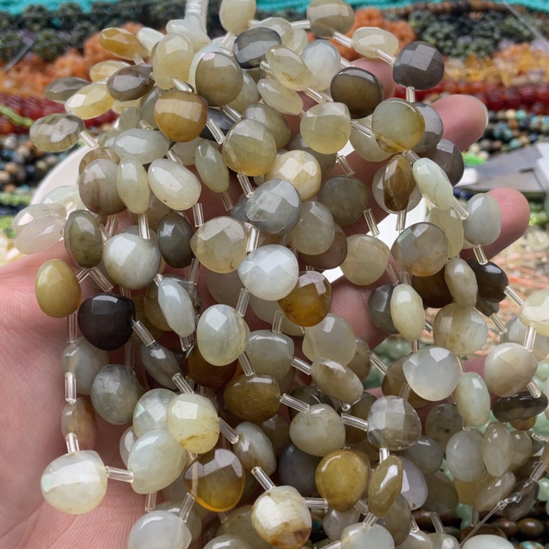 玛瑙/玉髓未镶嵌珠宝半成品两个短条老秀玉切面雨滴珠卡12mm