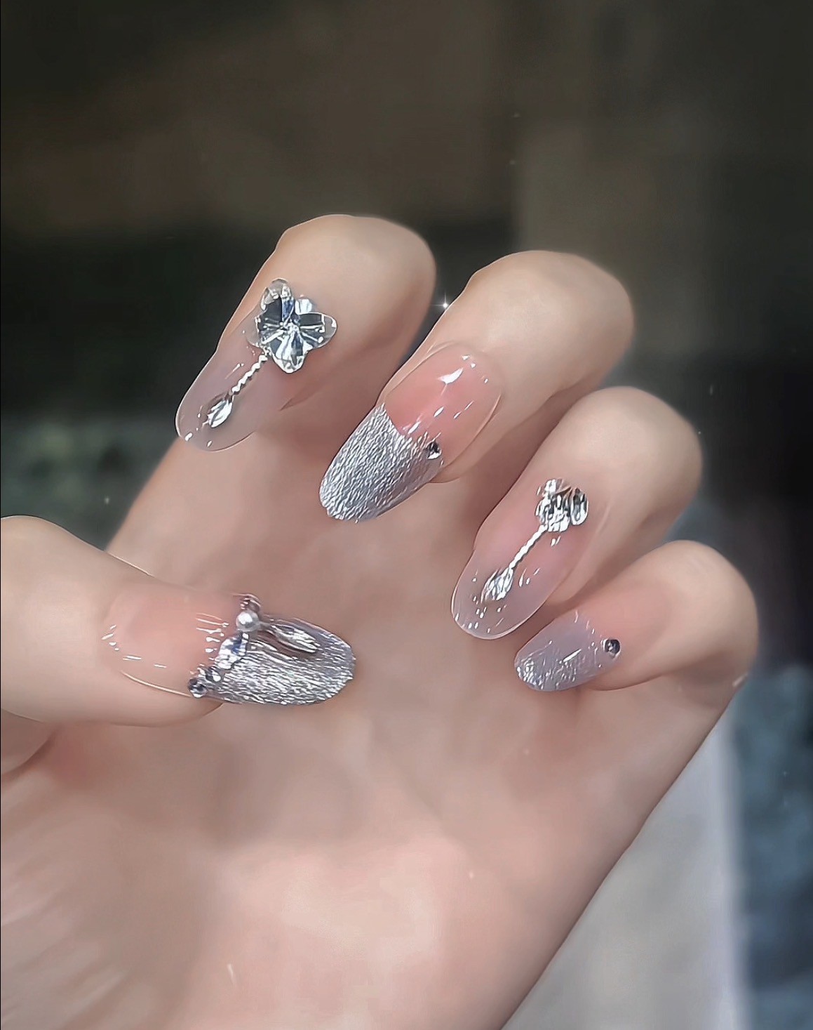 纯手工穿戴甲一副