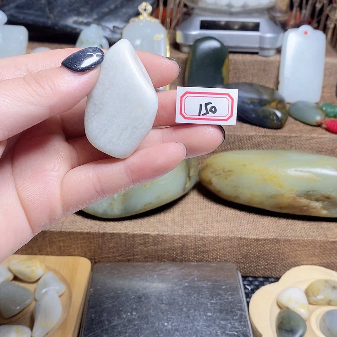 未镶嵌和田玉挂件150