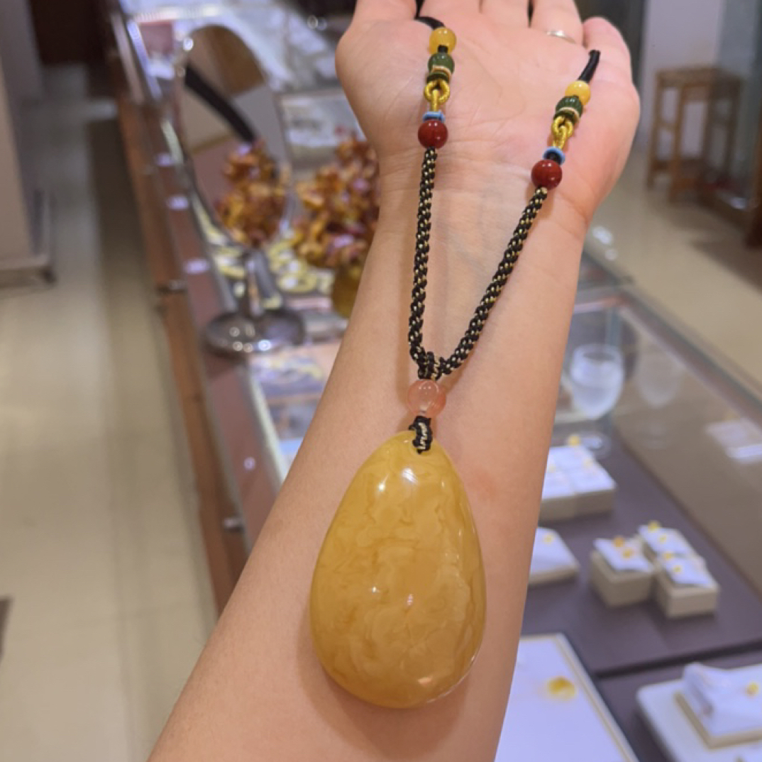 俄料蜜蜡水滴设计款吊坠送链 尺寸62-40-18.