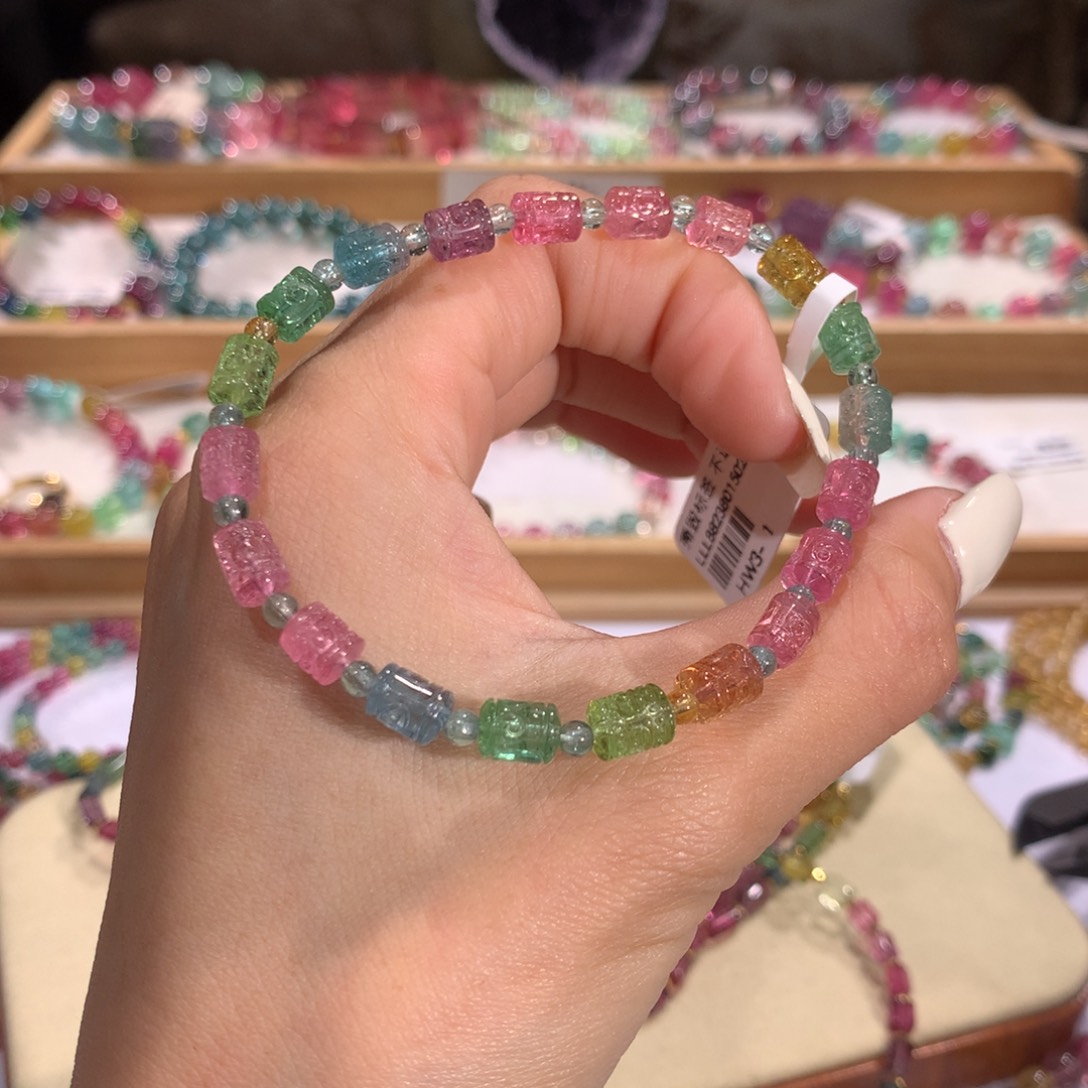 碧玺多样性发货一件未镶嵌