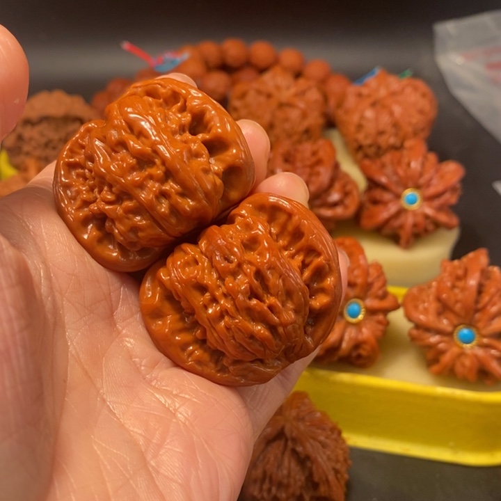 哦***哦猴头核桃吊坠工艺核桃