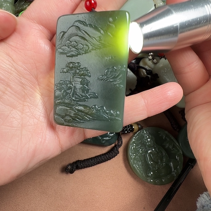 和田玉颈饰未镶嵌