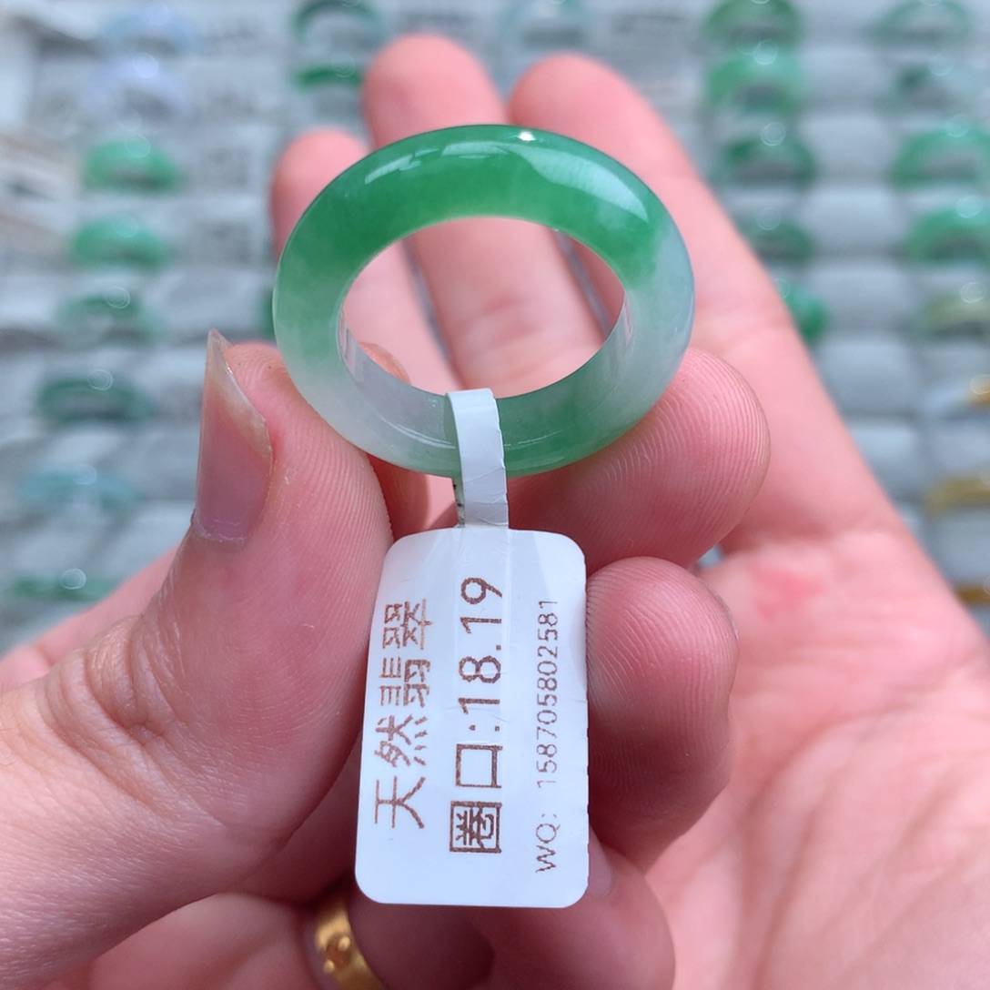 翡翠戒指未镶嵌您*天然