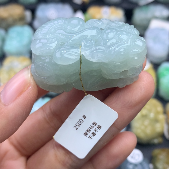 翡翠颈饰未镶嵌天然缅甸翡翠