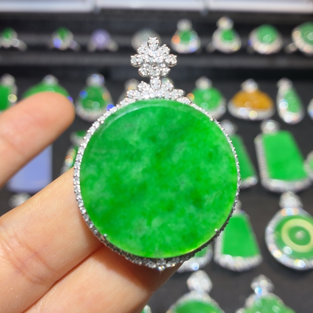 翡翠18K金镶嵌吊坠(不含链)翡翠