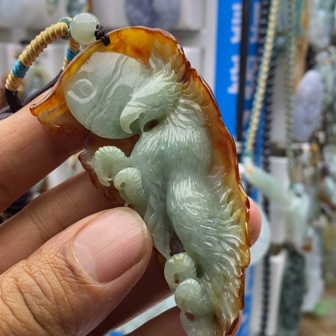 翡翠颈饰未镶嵌英