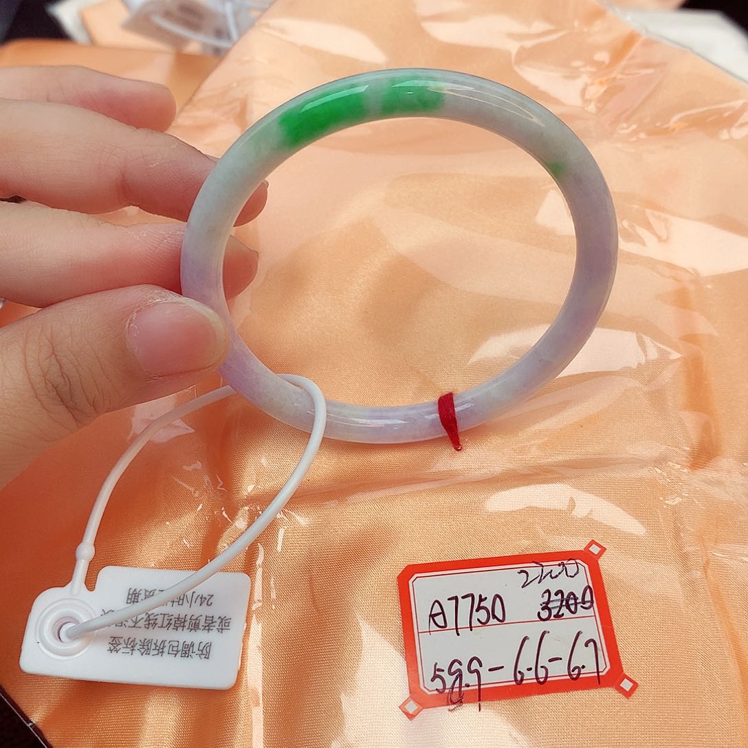 翡翠未镶嵌手镯缅甸翡翠