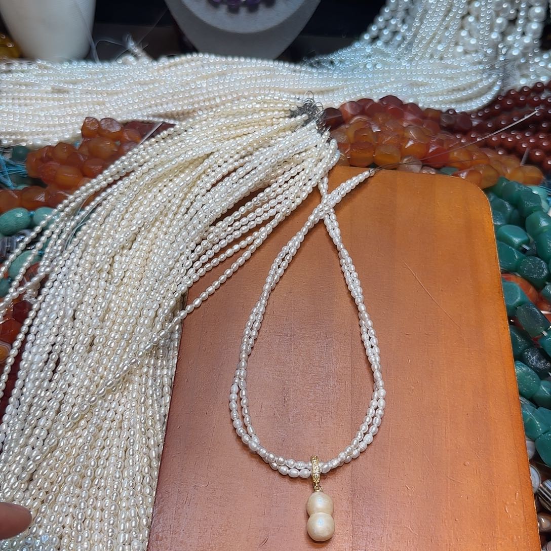 玛瑙/玉髓合金珠宝半成品3-4mm极光刮粉珍珍米粒一条