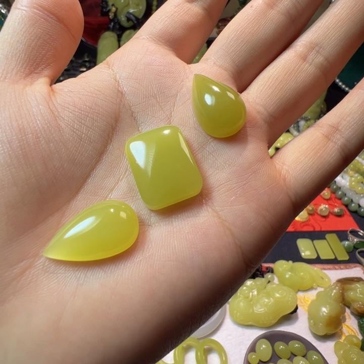 和田玉（黄玉）颈饰未镶嵌拍一发一多样性发