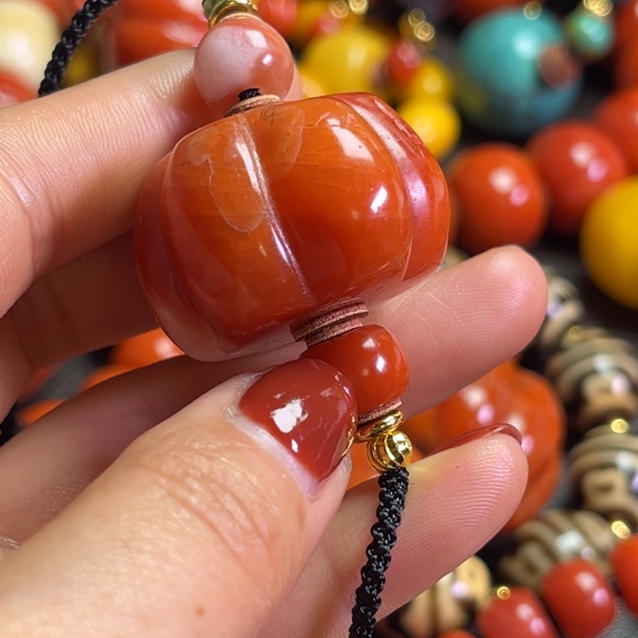 颈饰琉璃茂*琉璃……..