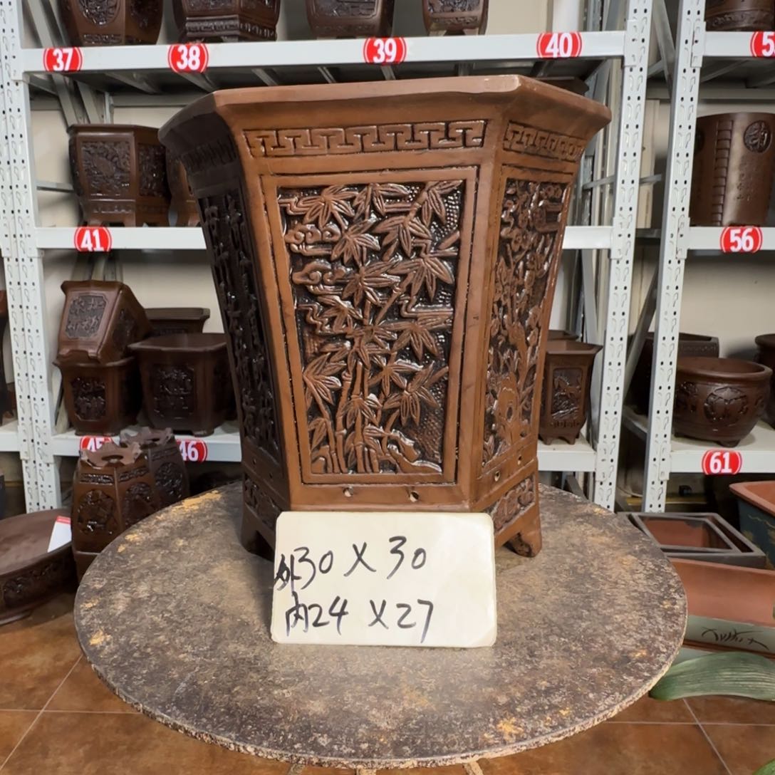 紫砂花盆，有1厘米左右尺寸差距，有色差