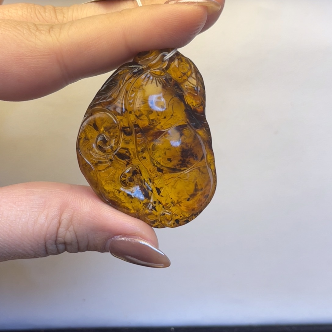 琥珀手链未镶嵌缅甸琥珀雕刻件