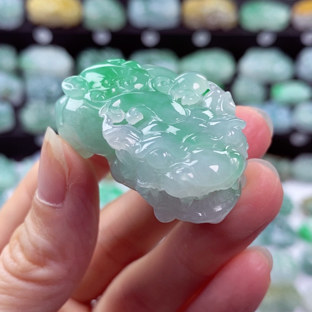 翡翠颈饰未镶嵌天然