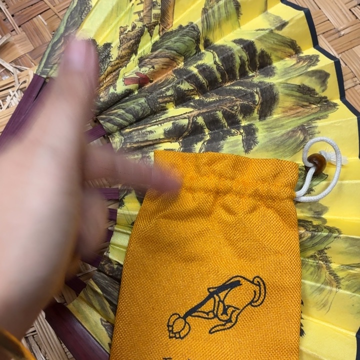 织绣哈哈彼此彼此哈啊哈