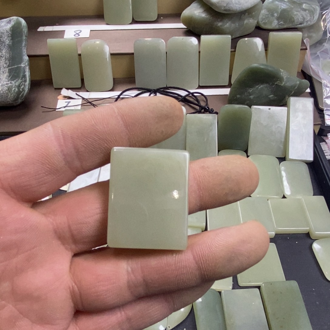 颈饰未镶嵌和田玉大**046