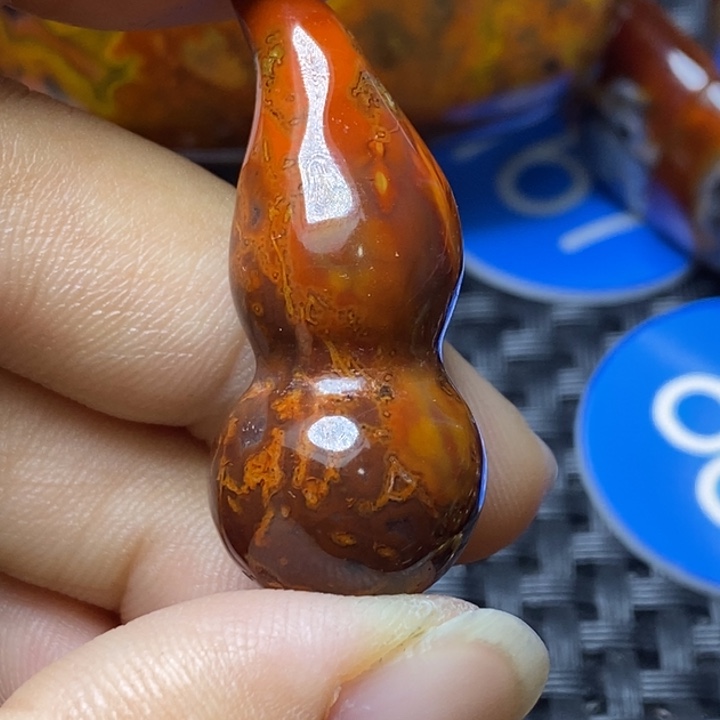 玛瑙/玉髓颈饰未镶嵌三**圣