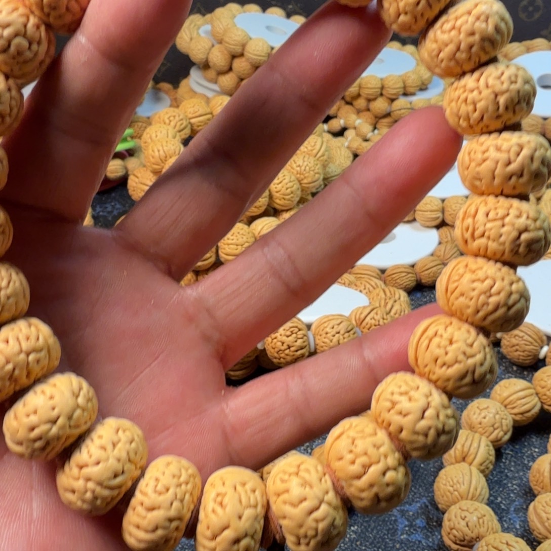 十***吊坠桃核苹果甲板