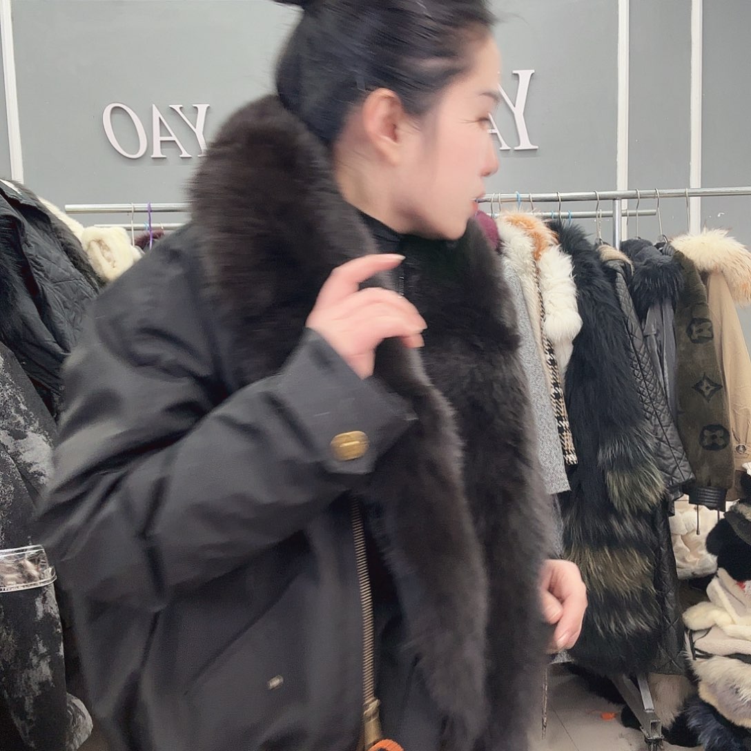 姚小妖家高端皮草