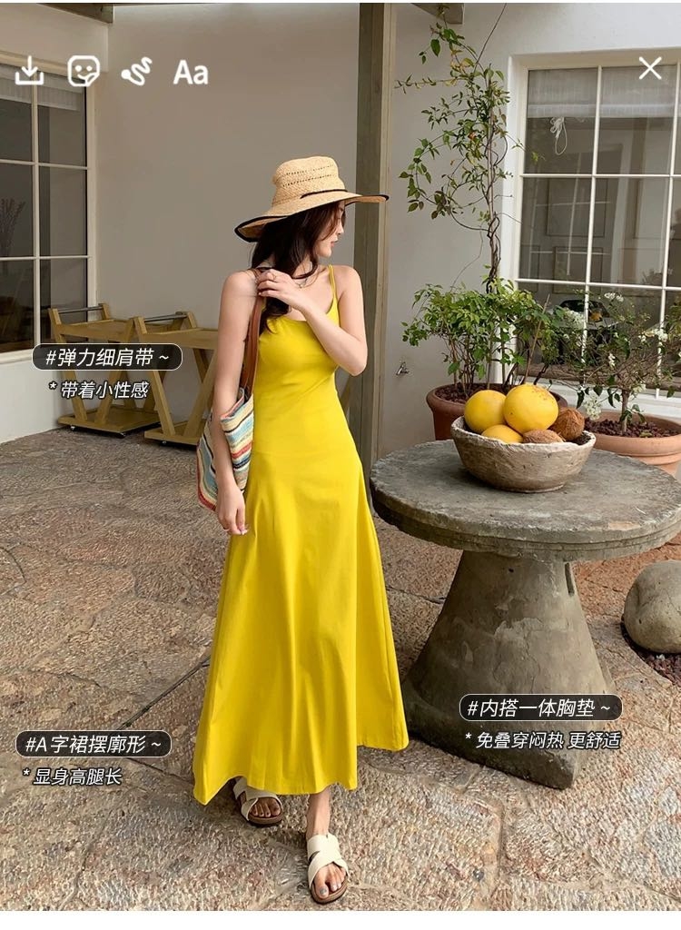 【700 -799】今年流行卡戴珊细吊带连衣裙女春夏季海边修身长裙子